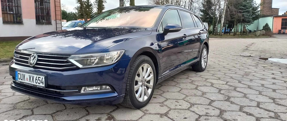 Volkswagen Passat cena 57800 przebieg: 232000, rok produkcji 2017 z Lubawa małe 596